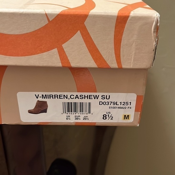 Via Spigo Mirren Suede Ankle Boots Size 8.5 - Picture 4 of 4